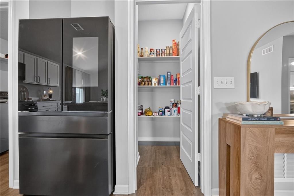 661 N Pear Street — photo 20