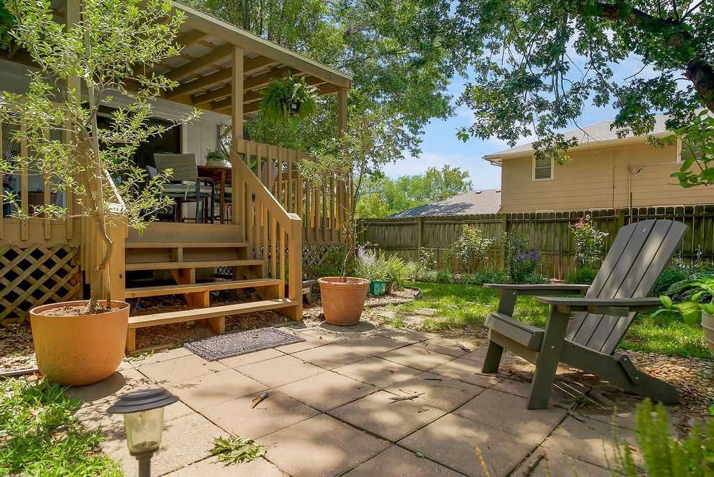 516 Oakbrook Drive — photo 29