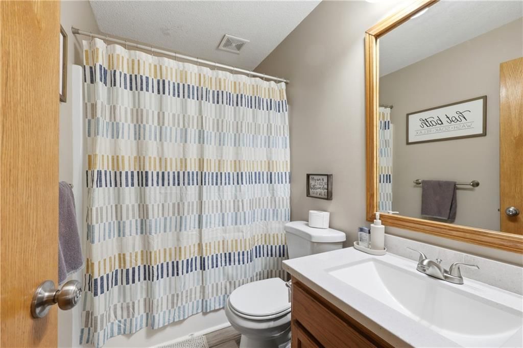 431 SW Joseph Lane — photo 17