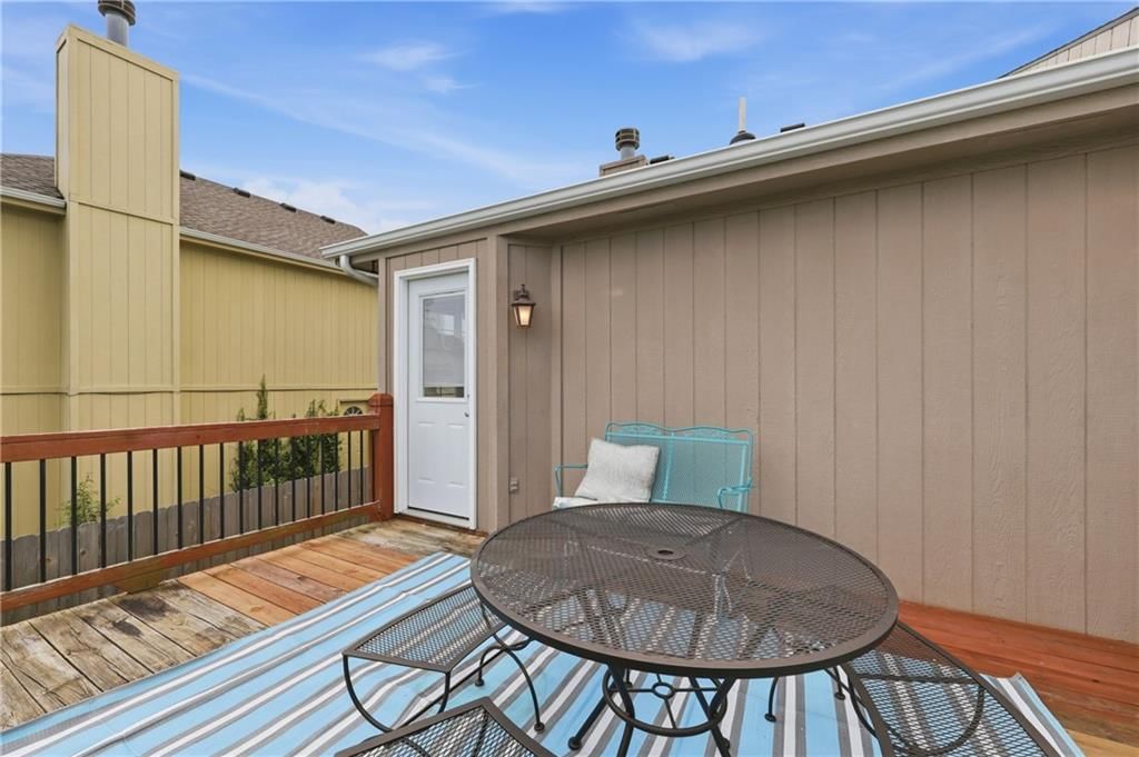 431 SW Joseph Lane — photo 26