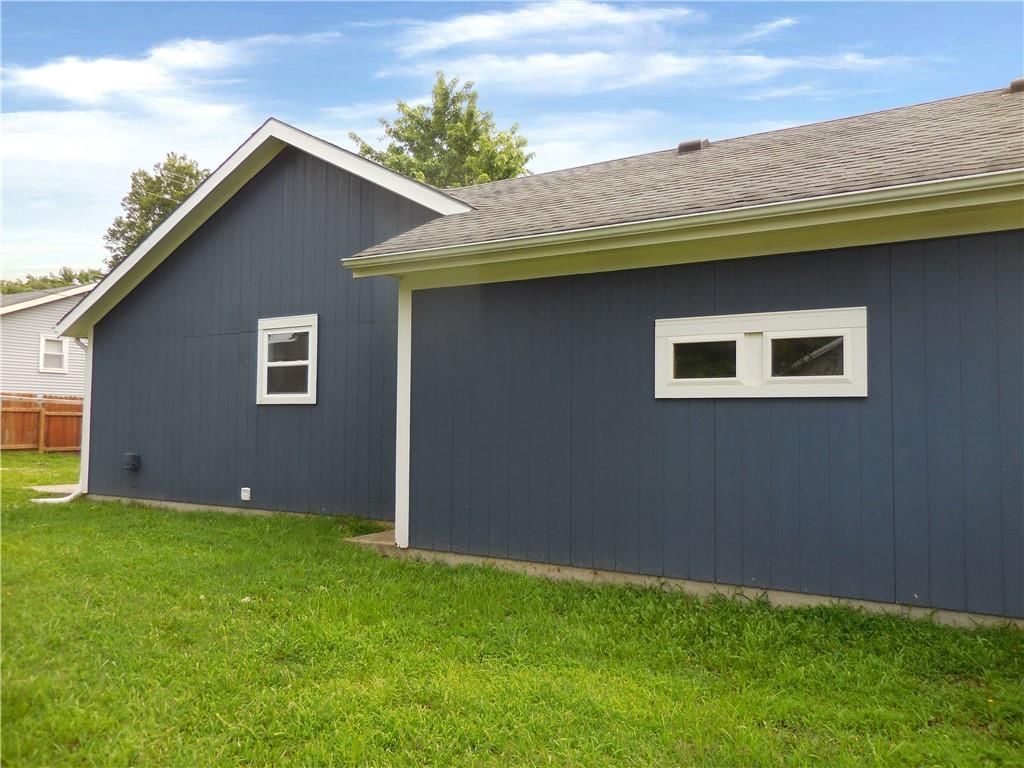 1000 Oakwood Street — photo 3