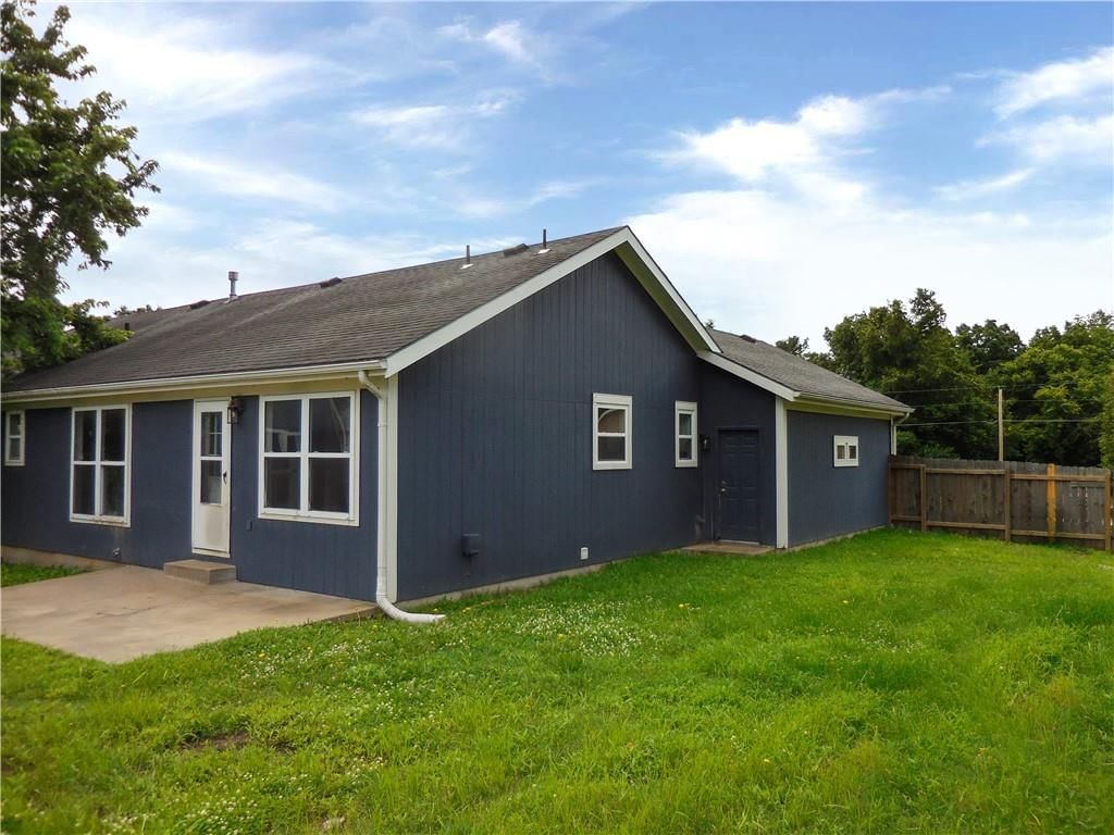 1000 Oakwood Street — photo 4