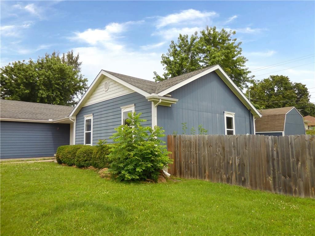 1000 Oakwood Street — photo 8