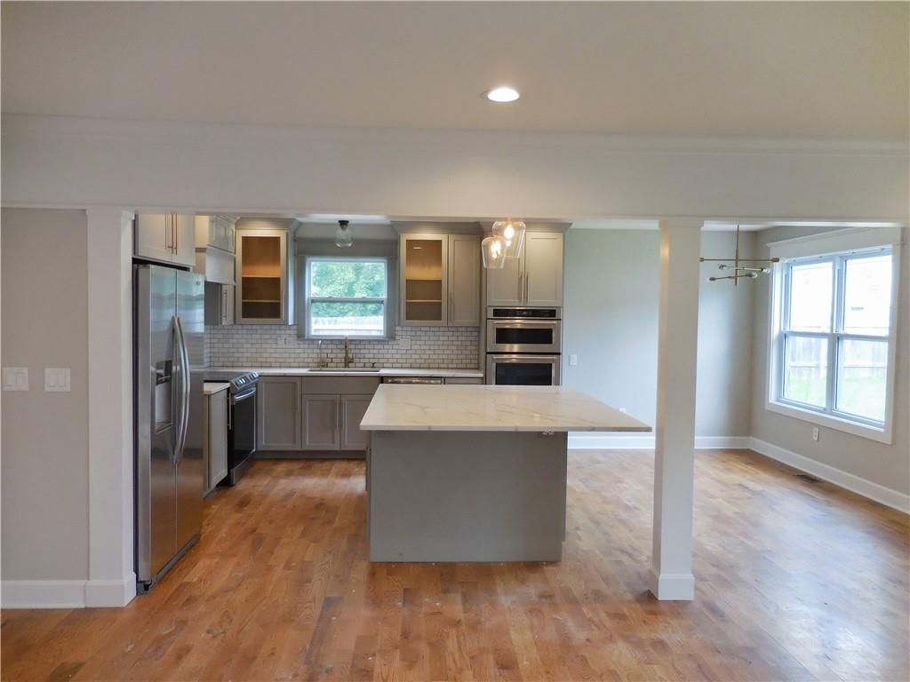 1000 Oakwood Street — photo 11