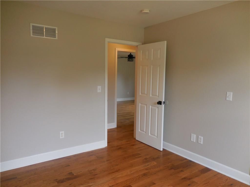 1000 Oakwood Street — photo 18