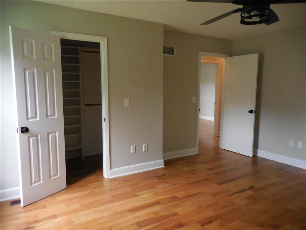 1000 Oakwood Street — photo 22