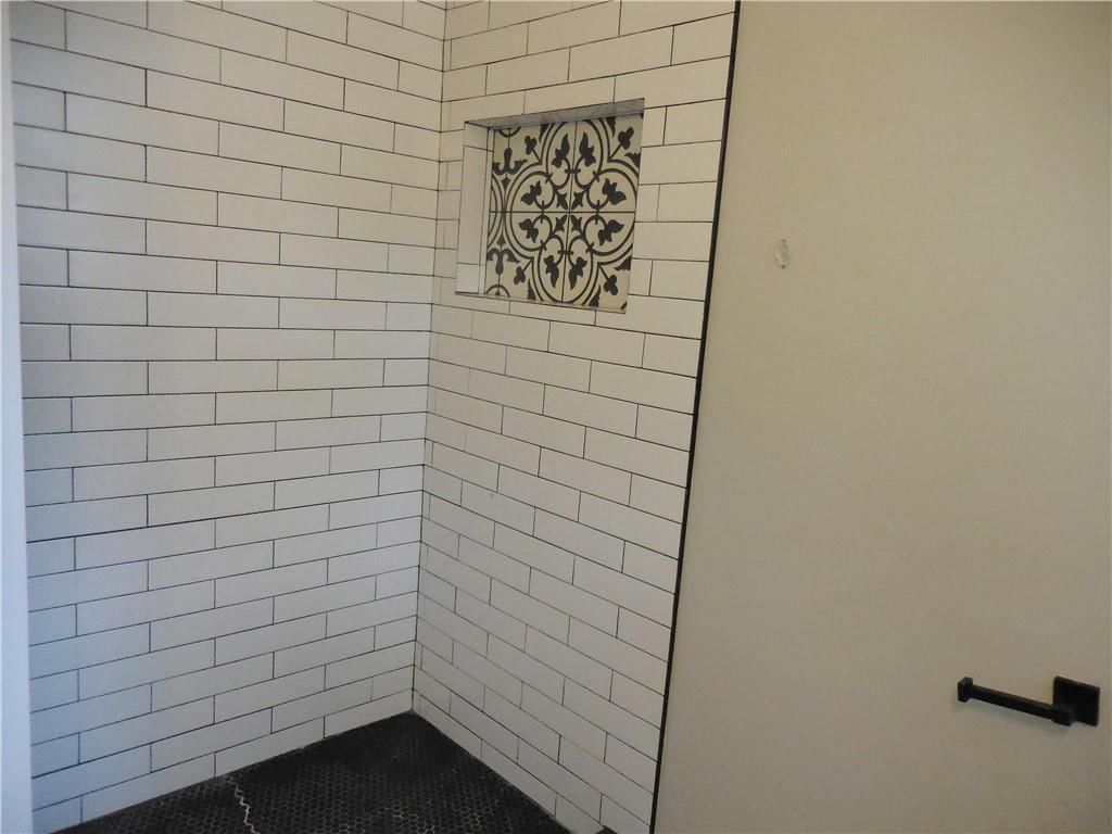 1000 Oakwood Street — photo 23