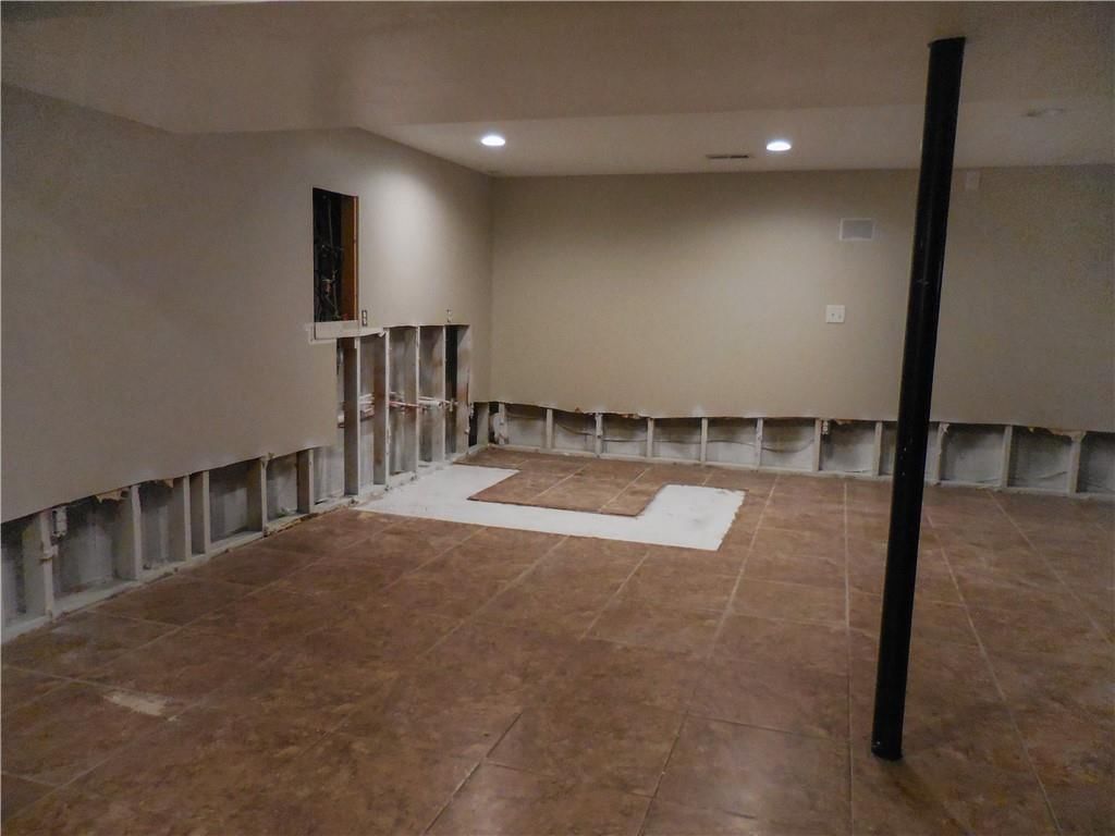 1000 Oakwood Street — photo 24