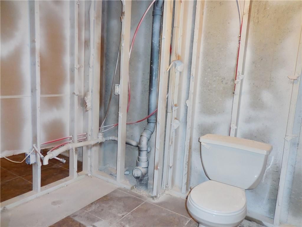 1000 Oakwood Street — photo 27