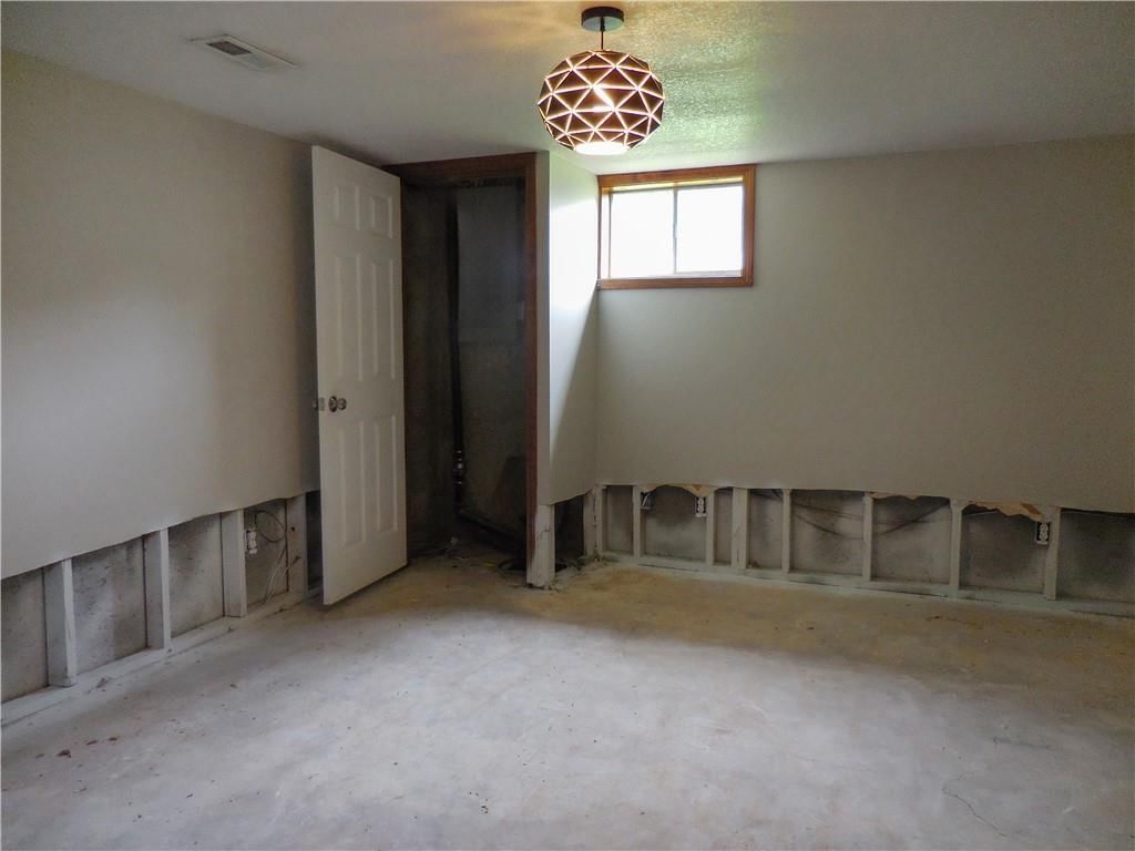 1000 Oakwood Street — photo 29
