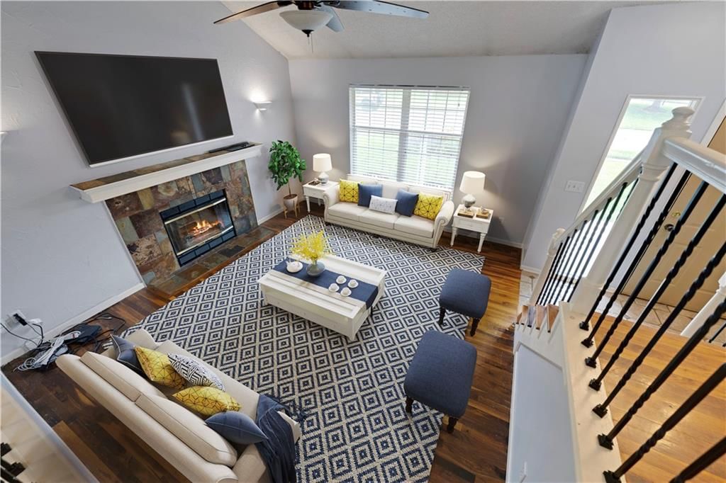 2400 NE Dale Hunter Drive — photo 10