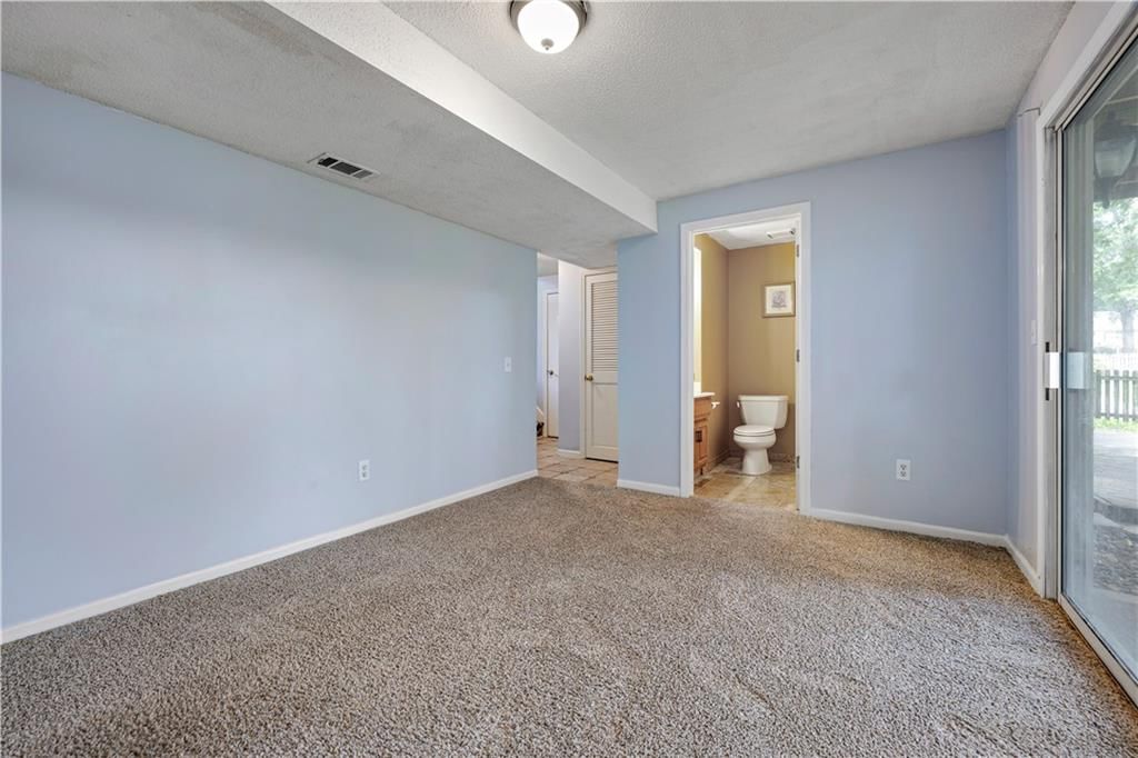 2400 NE Dale Hunter Drive — photo 17