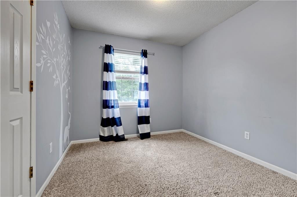 2400 NE Dale Hunter Drive — photo 21