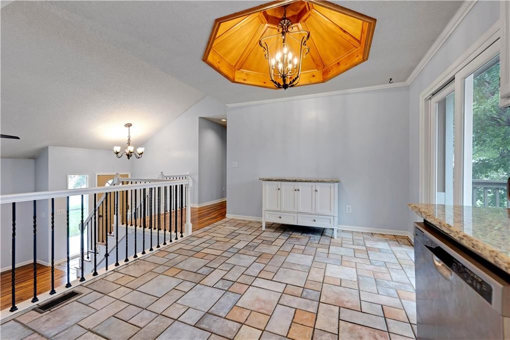 2400 NE Dale Hunter Drive — photo 23