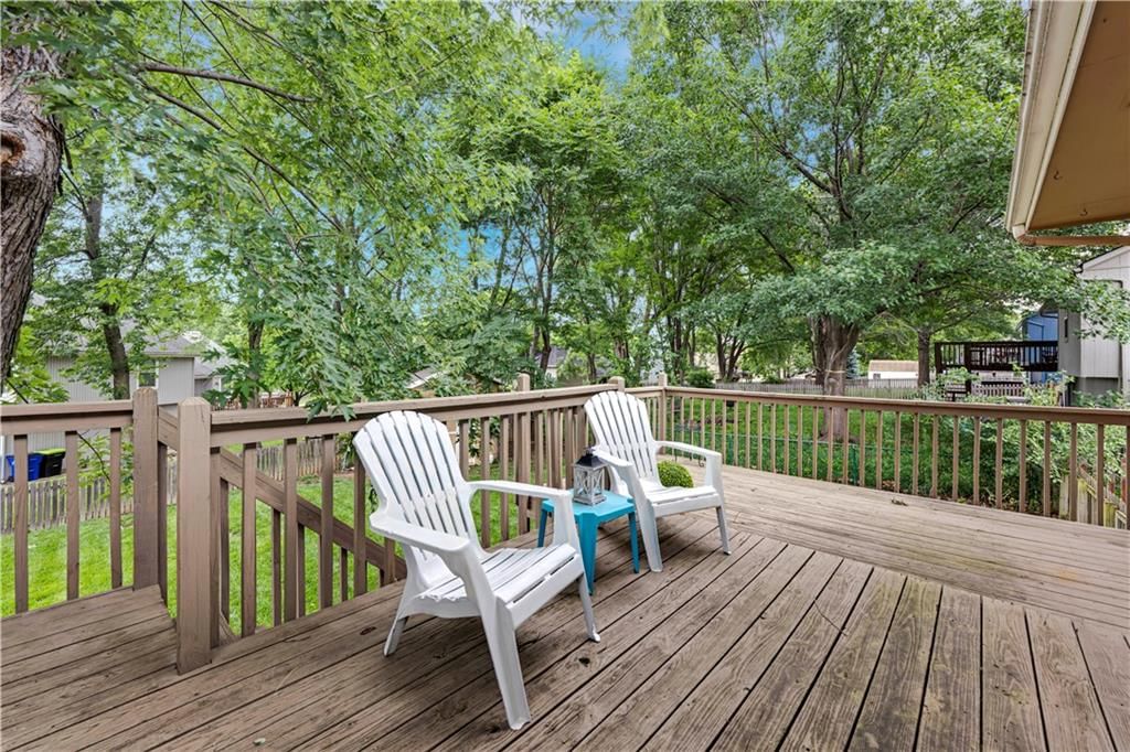 2400 NE Dale Hunter Drive — photo 40