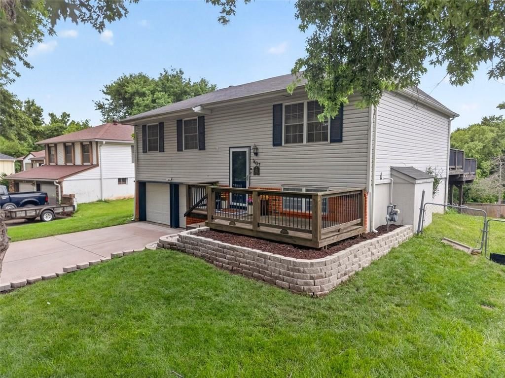 1407 N Hanover Avenue — photo 2