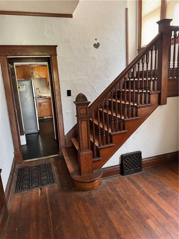 720 Newton Avenue — photo 6