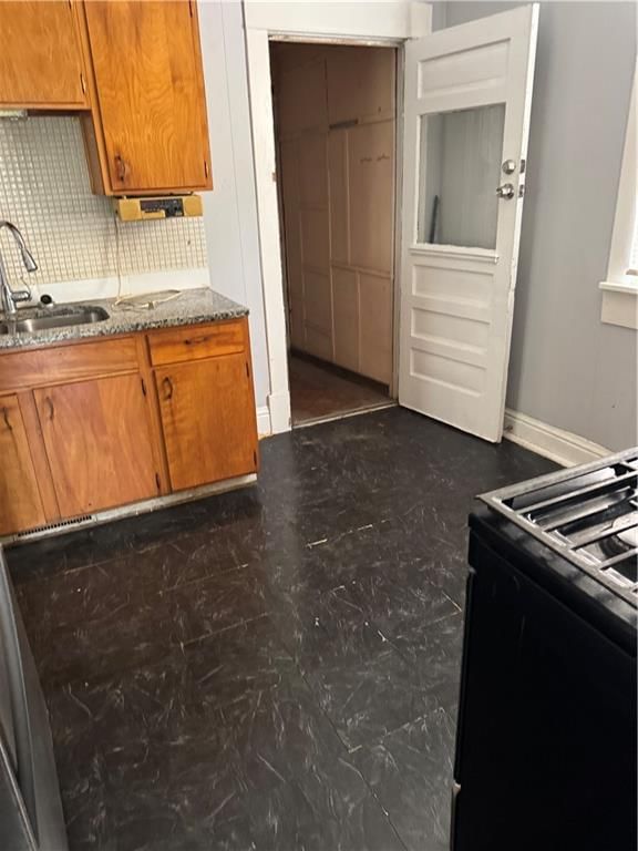 720 Newton Avenue — photo 7