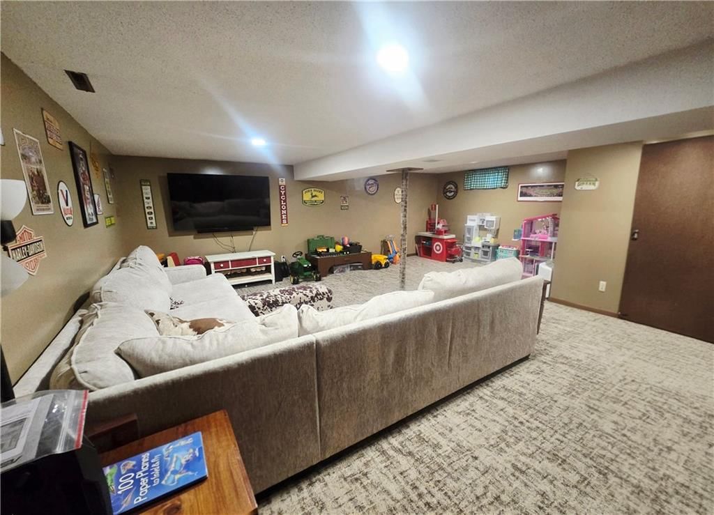 510 E Mill Street — photo 16