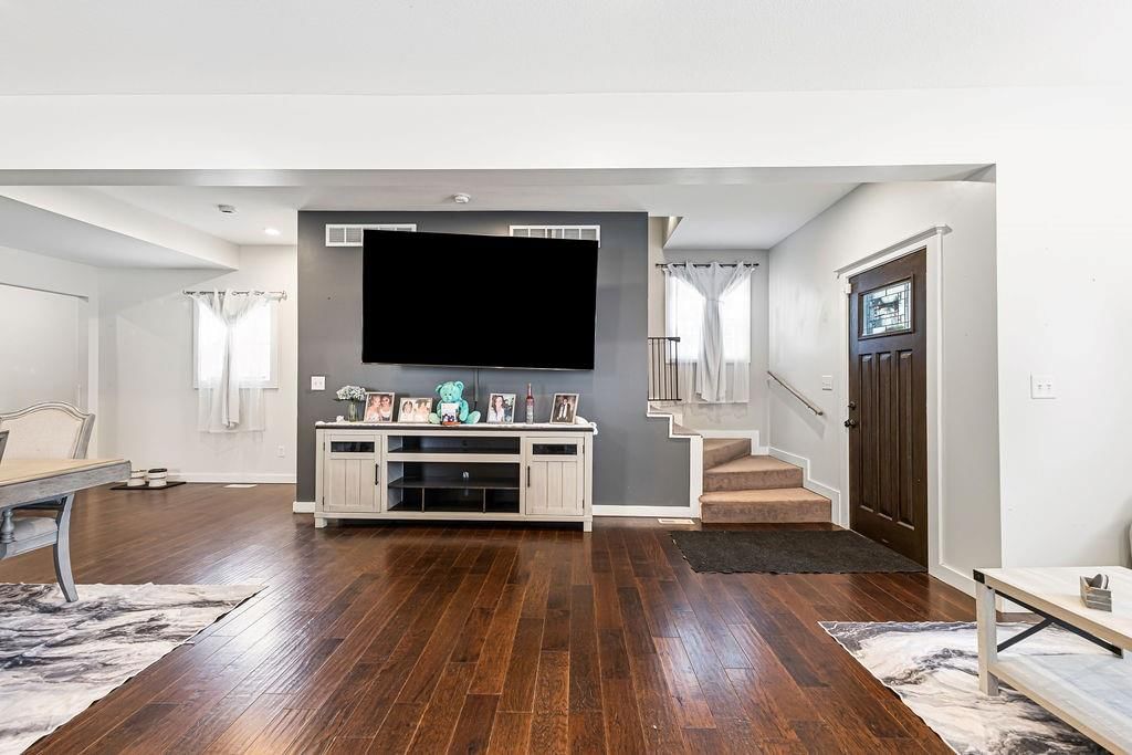 2205 Lovers Lane — photo 4