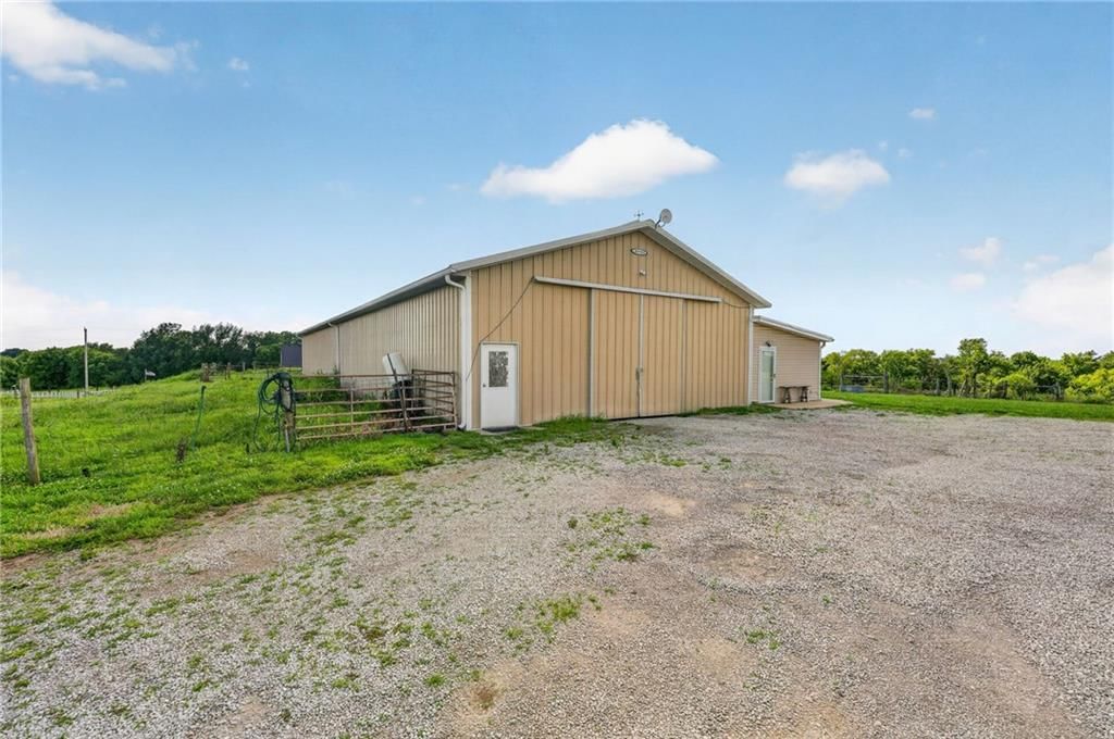 8300 Highway 92 — photo 2