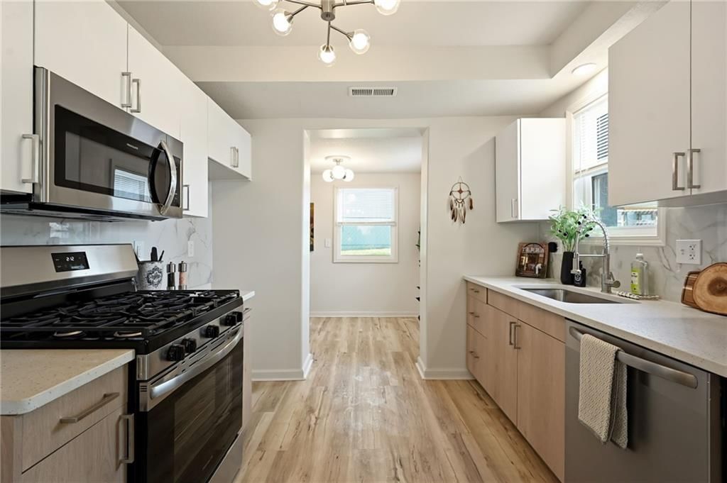 505 E 82ND Street — photo 10