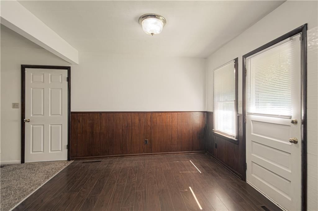 8603 Corrington Avenue — photo 9
