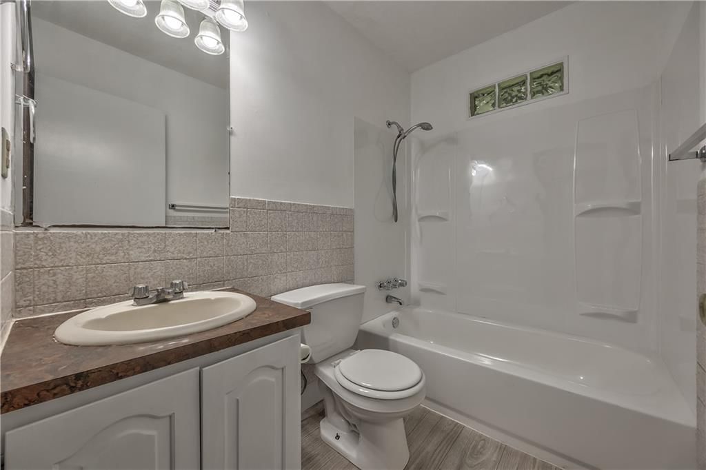8603 Corrington Avenue — photo 27