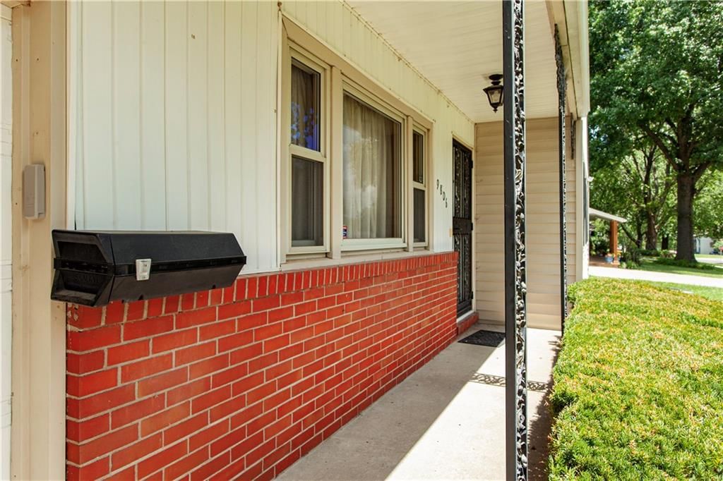 9806 E 77th Street — photo 5