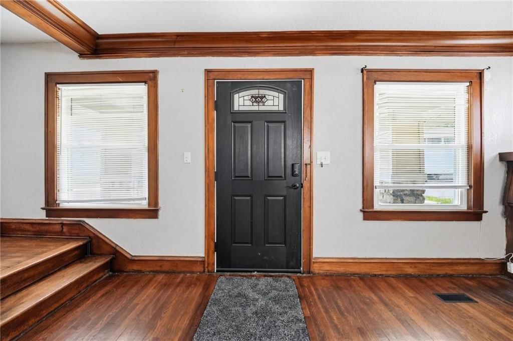 3324 Indiana Avenue — photo 4