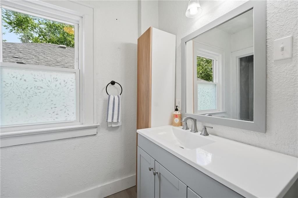 3324 Indiana Avenue — photo 24