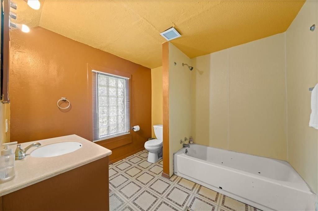 3302 Prospect Avenue — photo 22
