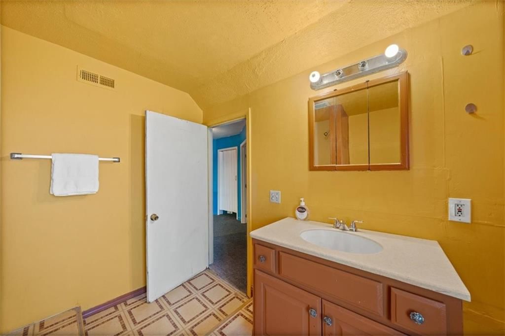 3302 Prospect Avenue — photo 23