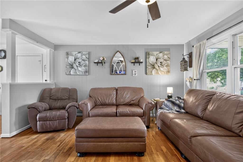 307 E College Street — photo 4
