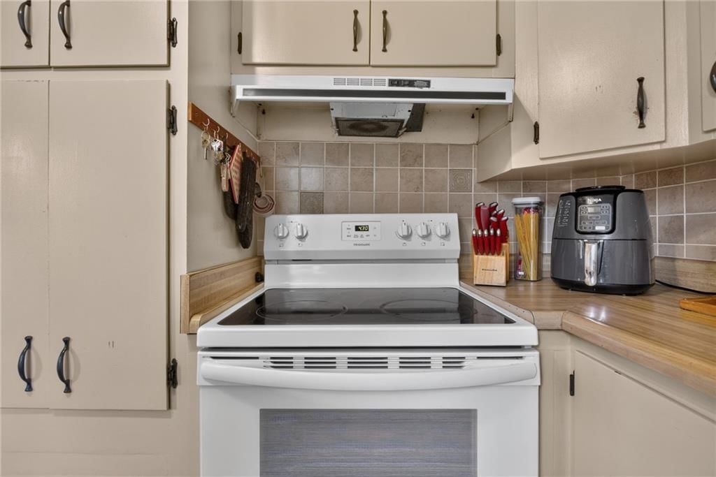 307 E College Street — photo 10
