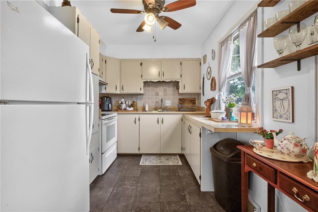 307 E College Street — photo 11