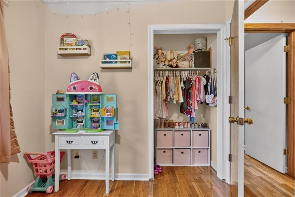 307 E College Street — photo 16