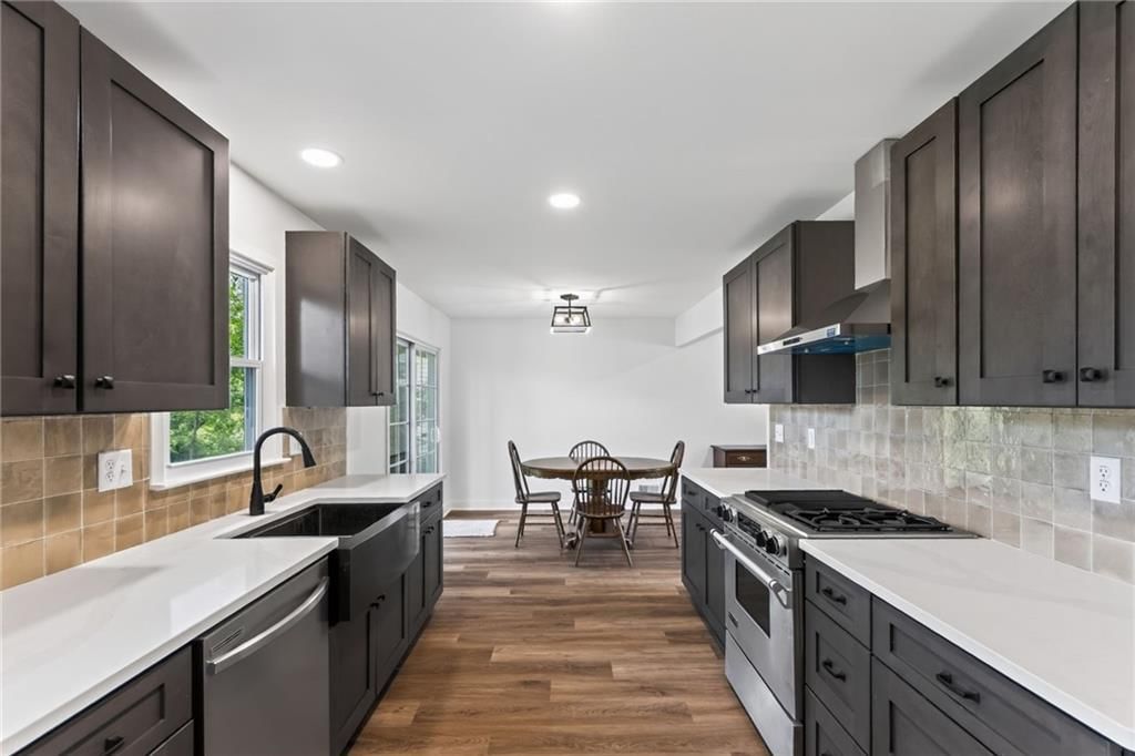 1006 Orrington Place — photo 11