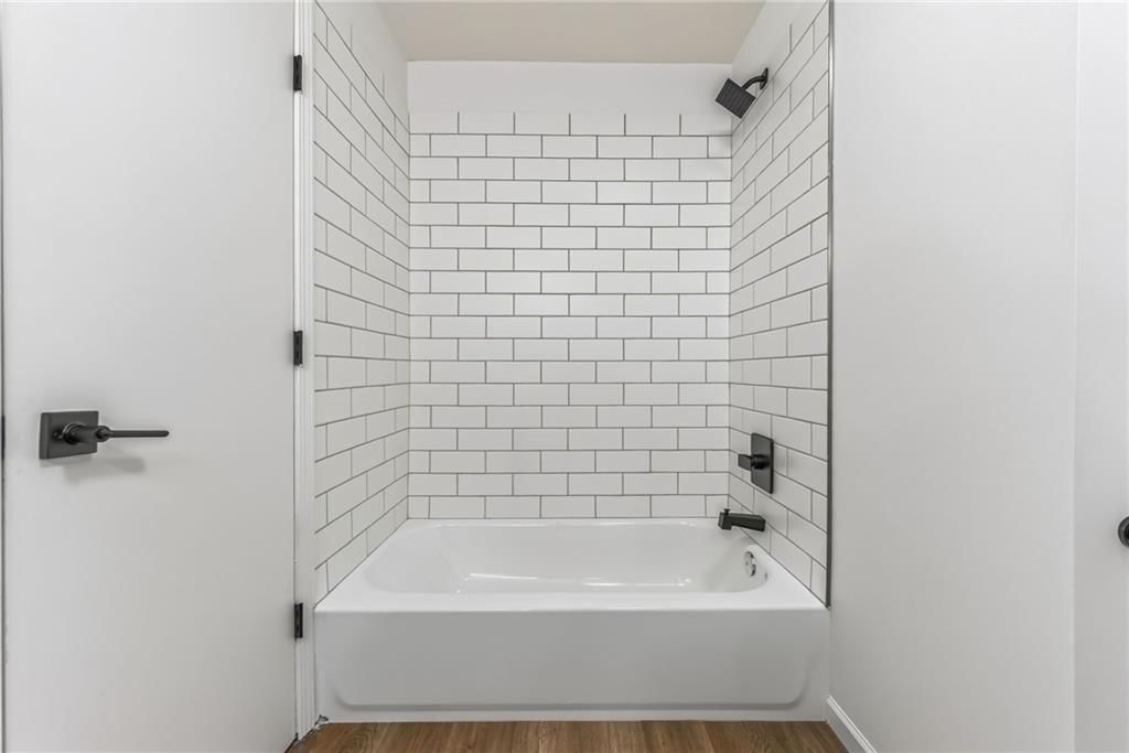 1006 Orrington Place — photo 20
