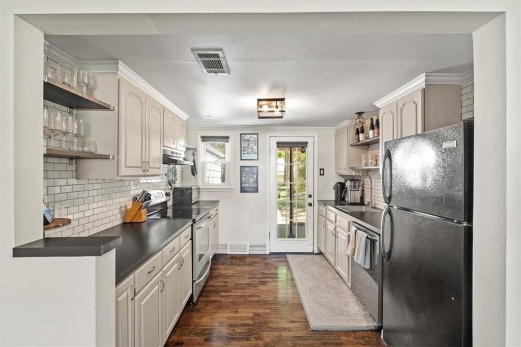 7845 Summit Street — photo 8