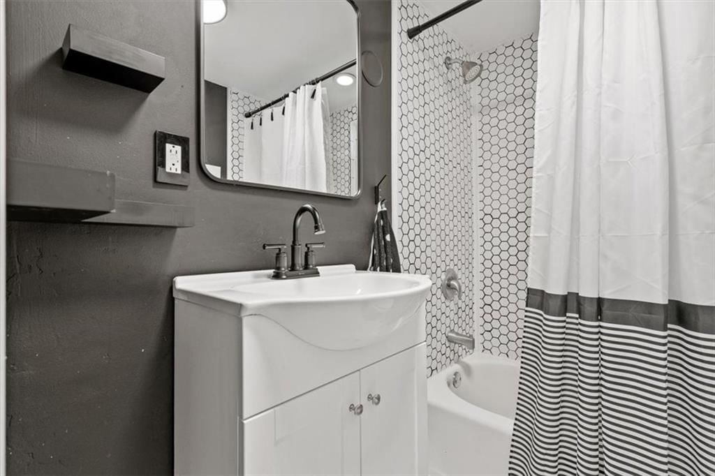 7845 Summit Street — photo 20