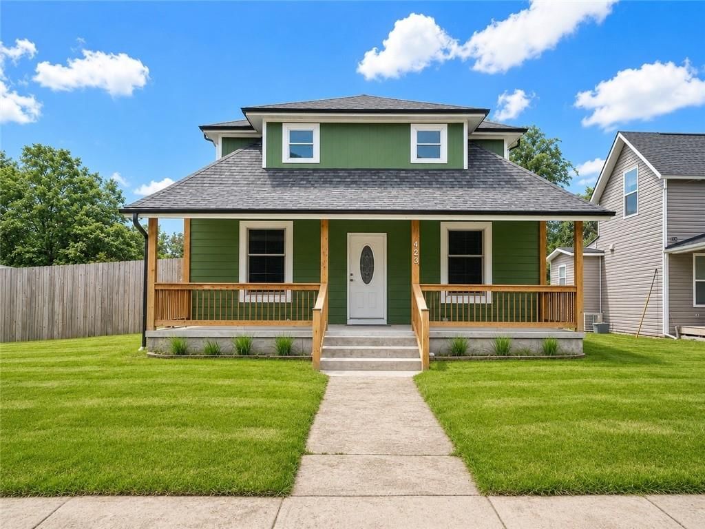423 Walnut Street — photo 1