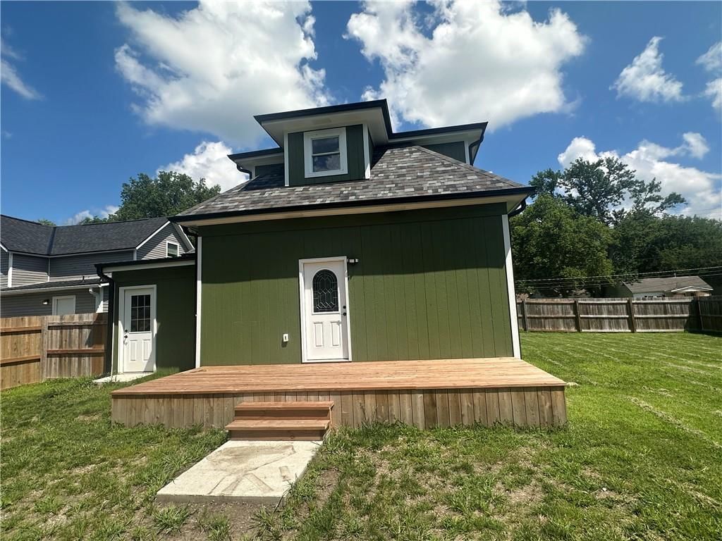 423 Walnut Street — photo 2