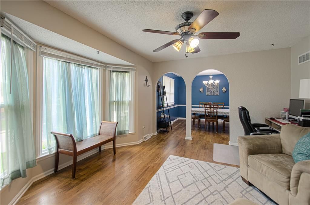 3008 S Cochise Drive — photo 4