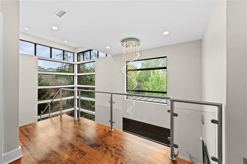 6537 Ridge Road — photo 43
