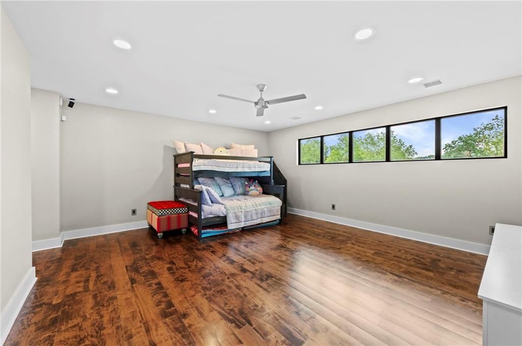 6537 Ridge Road — photo 48