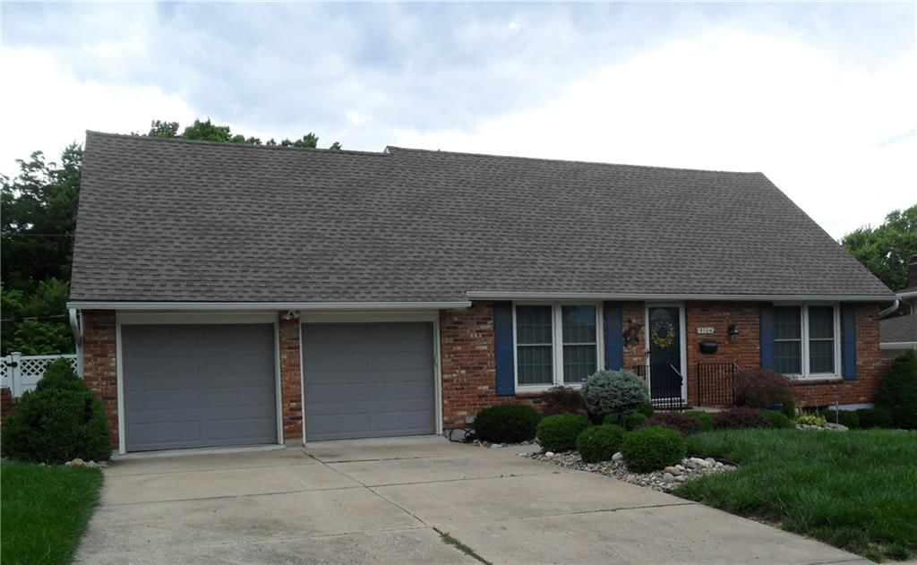 9704 Hardesty Avenue — photo 1