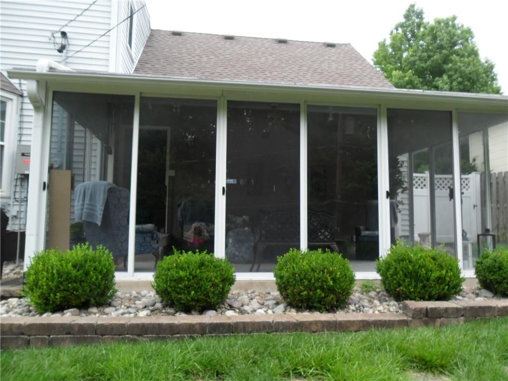 9704 Hardesty Avenue — photo 3