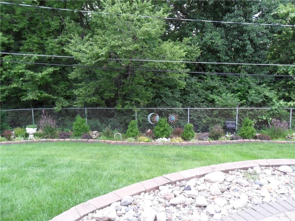 9704 Hardesty Avenue — photo 4