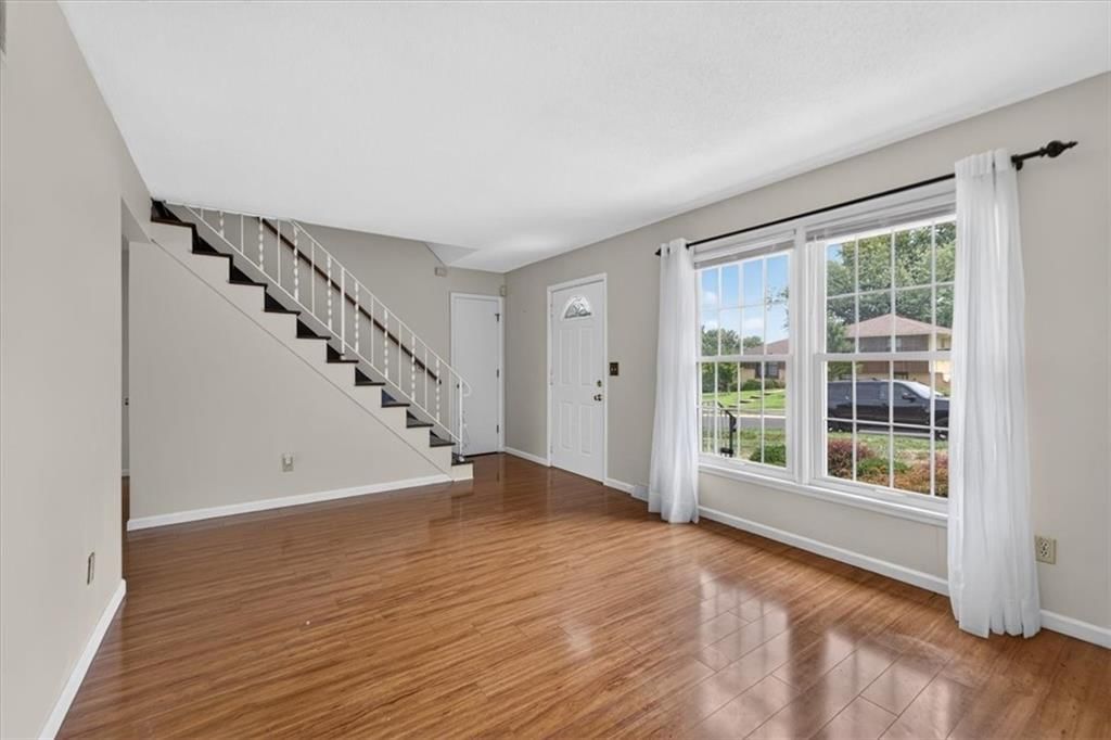 9704 Hardesty Avenue — photo 6